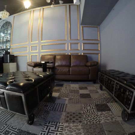 Nomad Hostel Медельин Экстерьер фото