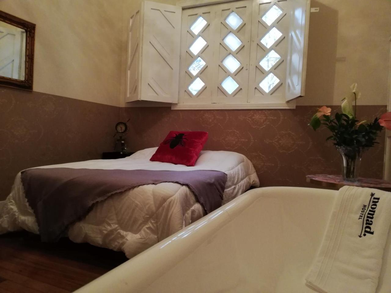 Nomad Hostel Медельин Экстерьер фото