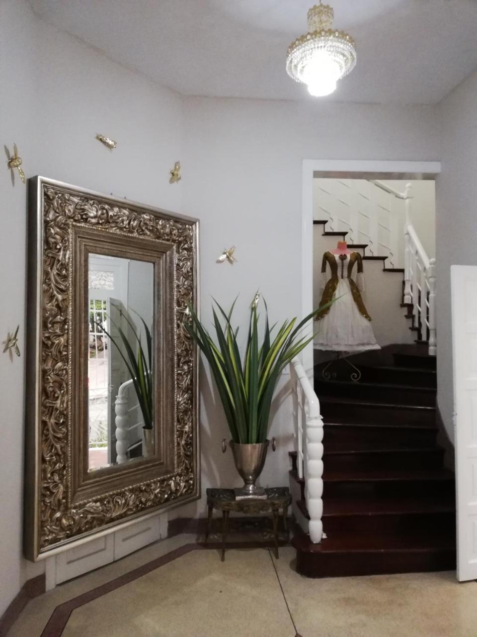 Nomad Hostel Медельин Экстерьер фото