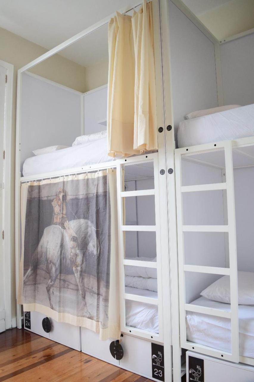 Nomad Hostel Медельин Экстерьер фото